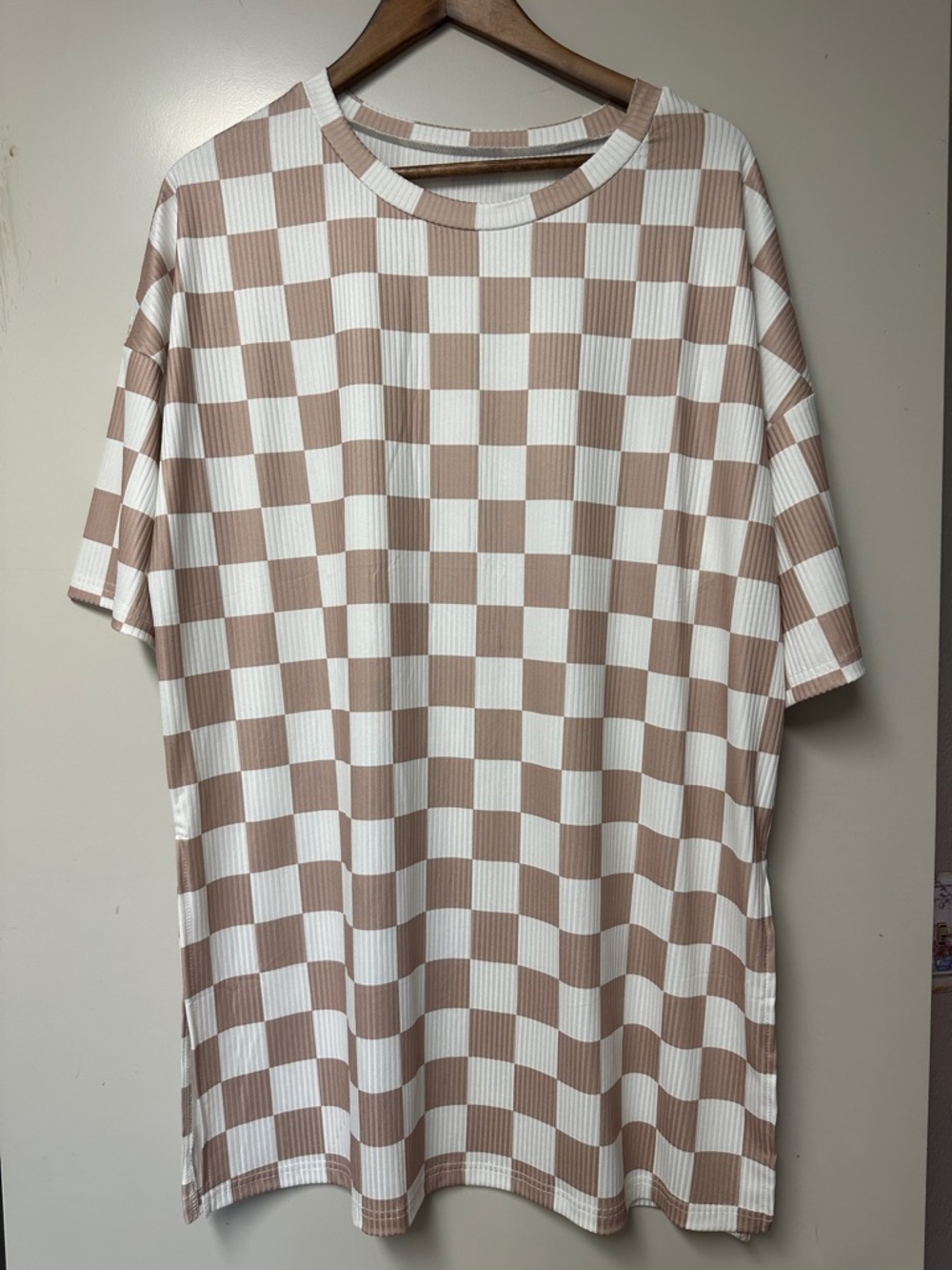 Tan & white checkered top (L)